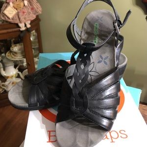 BareTraps/ 8.5 medium/black leather sandals